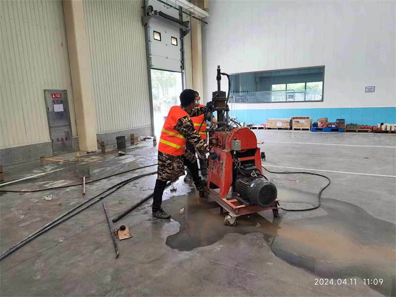 工农厂房地面下沉塌陷注浆加固施工